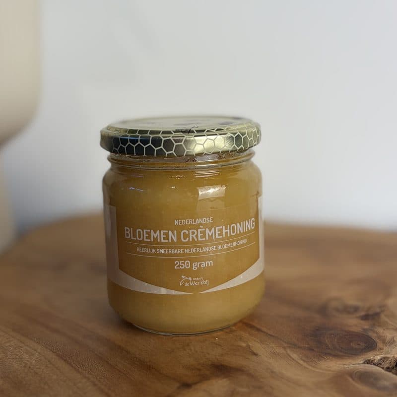 Bloemen crèmehoning